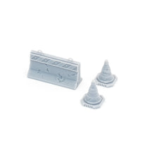 Lade das Bild in den Galerie-Viewer, Betonbarriere & Pylone